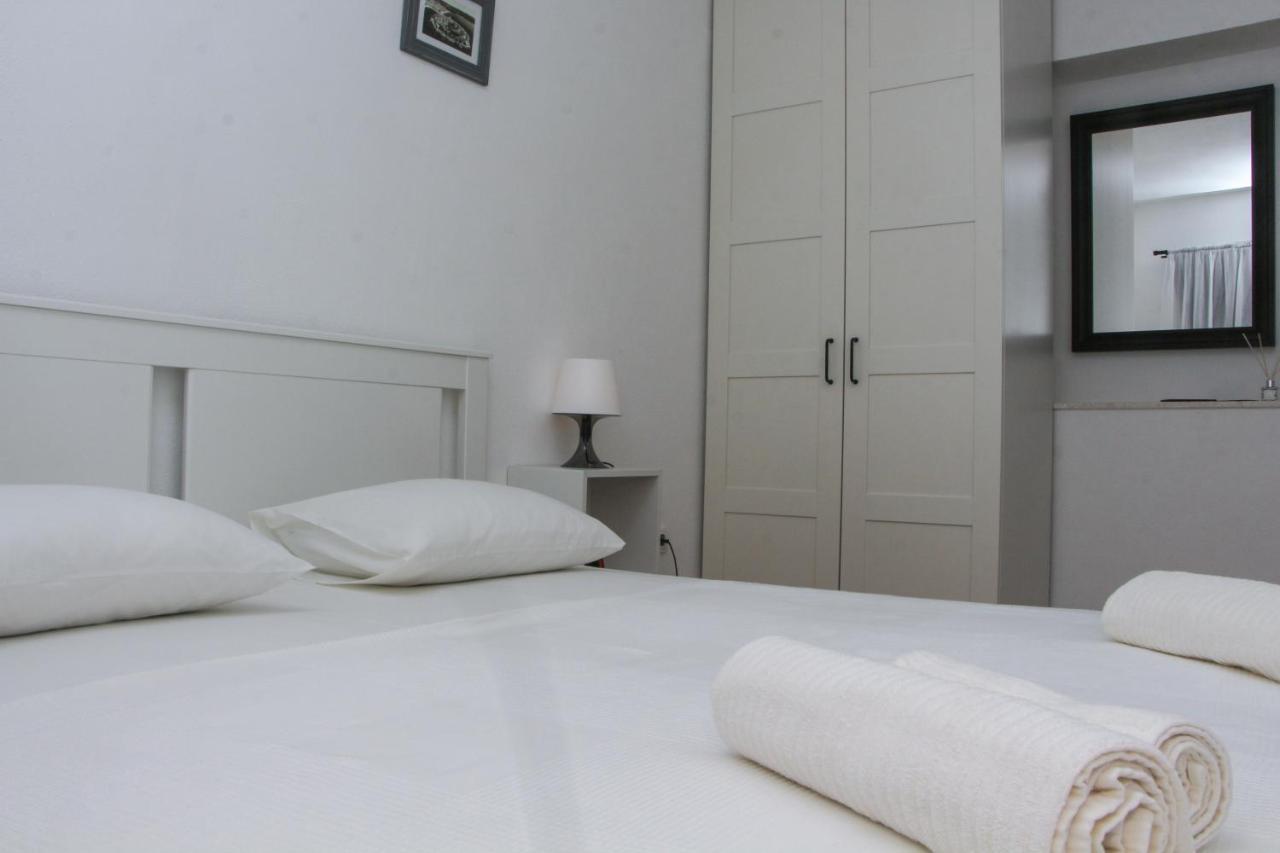 Ghetto Apartment Primosten Bagian luar foto
